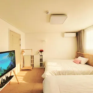  Apartment Happy